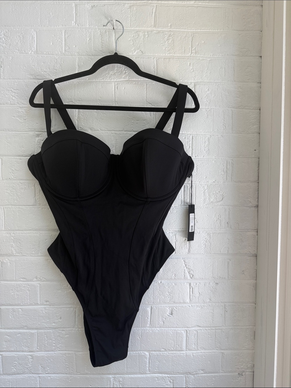 81. NWT TA3 $175 LARGE REGULAR LONG F/G HI CUT PUSHY STYLE J